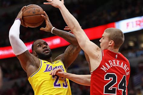 players who played for lakers and bulls